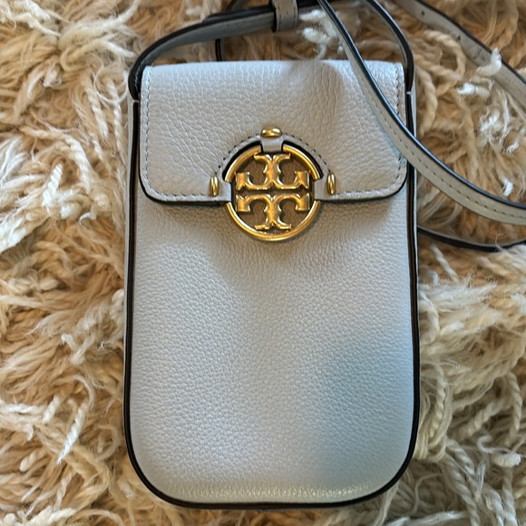 Tory Burch Miller Cellphone Crossbody Bag Feather Gray NWT - Picture 2 of 6